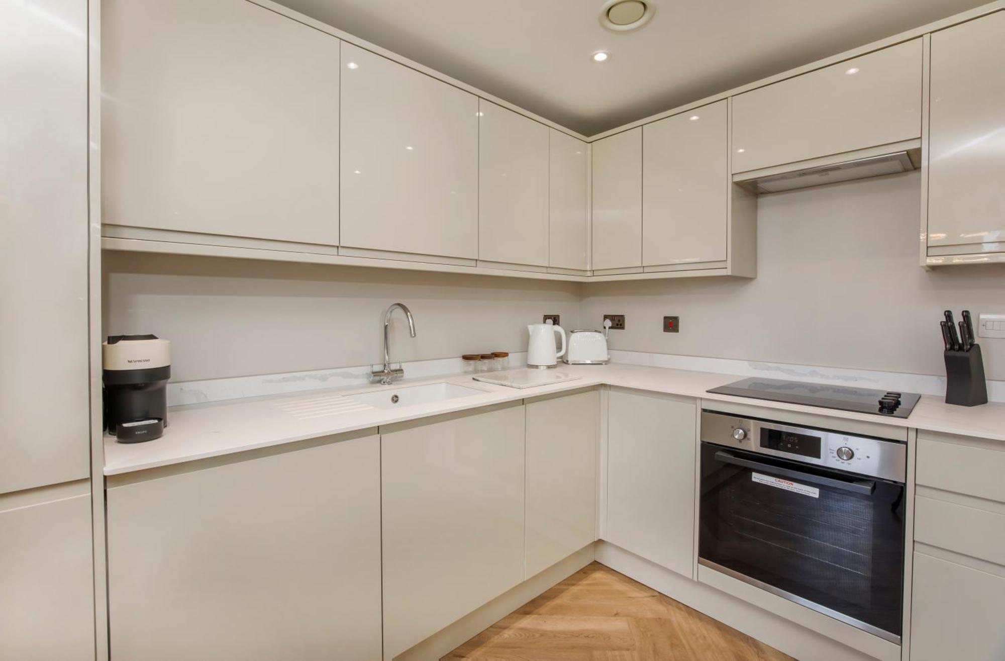 Crescent Court Modern And Luxurious Apartments York Extérieur photo